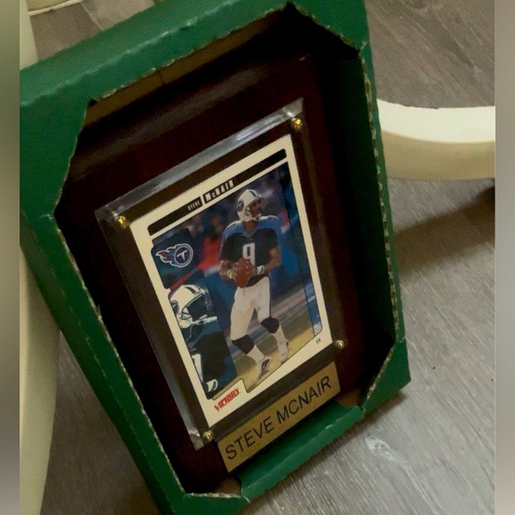 Steve McNair Tennessee Titans QB NFL Victory trading card in Plaque+ framed NWT - Picture 3 of 6